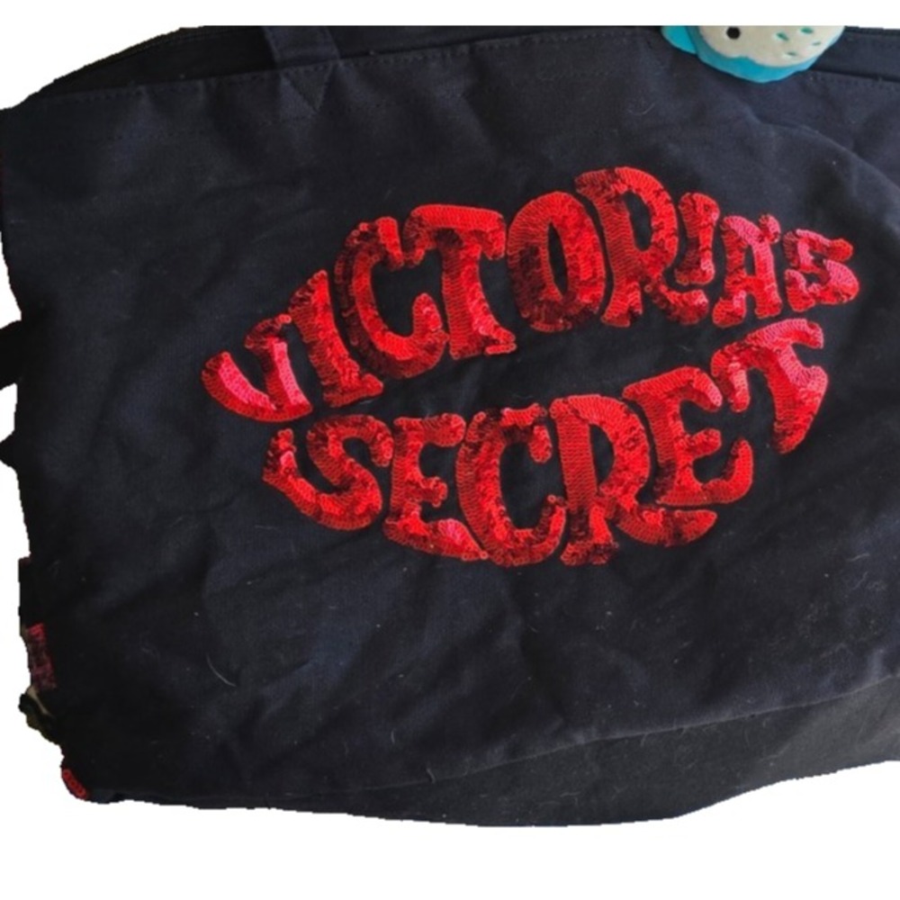 EUC VICTORIAS SECRET zipper overnight tote large bag purse L black red sequin